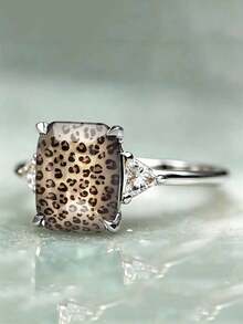 Leopard Print Three-Stone Ring, Cushion Cut, Gold Tone, Triangle Zirconia, Exaggerated Style - Silver - View 3