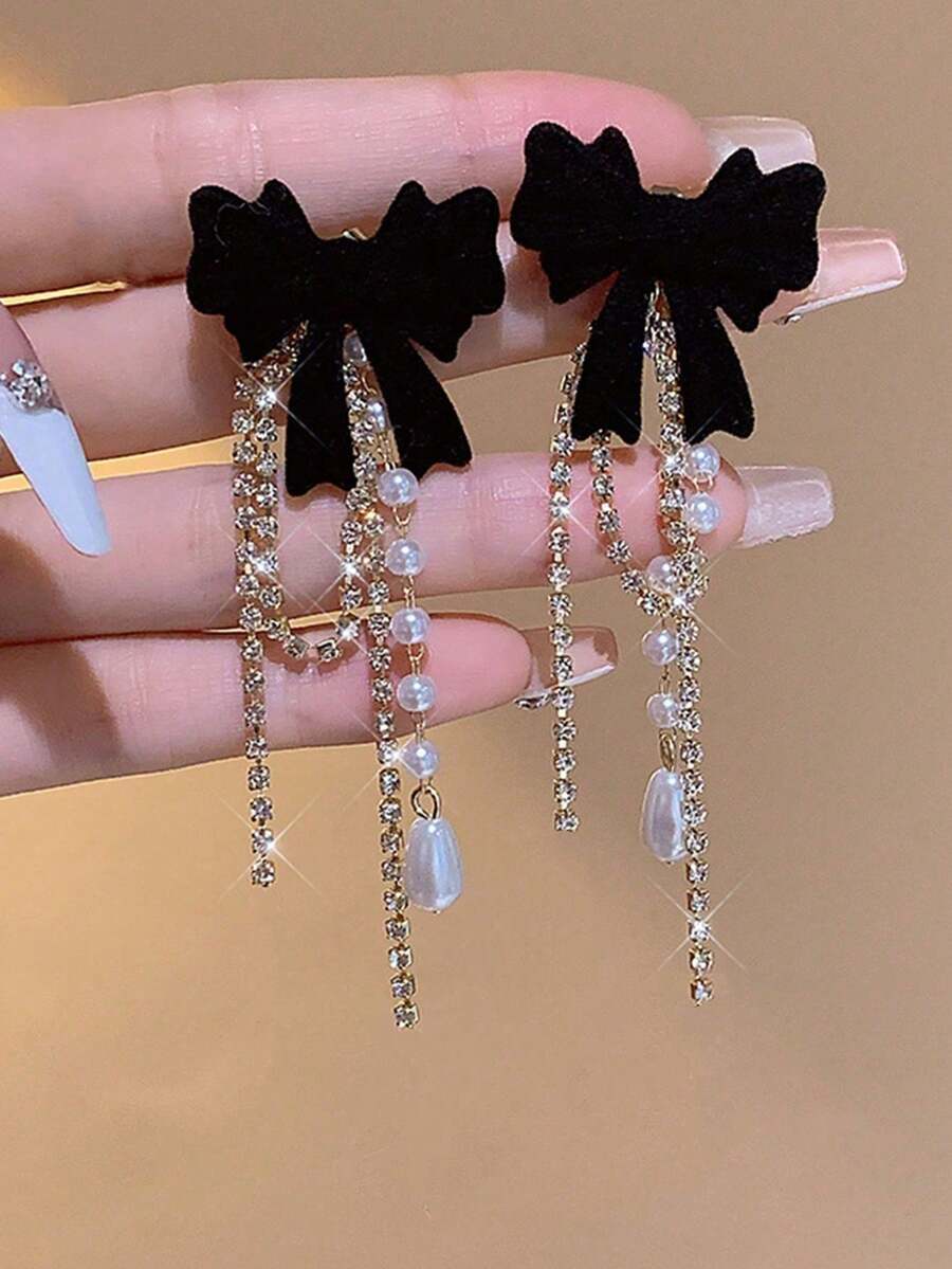 1 Pair Minimalist Bow Pearl Fuzzy Exclusive Elegant Earrings - Black - View 1