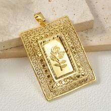 Collar con colgante de etiqueta rectangular de rosa chapado en oro de 14K sobre cobre, diseño floral retro hueco y grabado, joyería de moda vintage de declaración para mujeres - Dorado - Ver 4