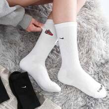 Nike Everyday Plus Unisex Sports Socks, Embroidered Pattern, Quick-Dry, Casual Mid-Calf Socks, White - Multicolor - View 2