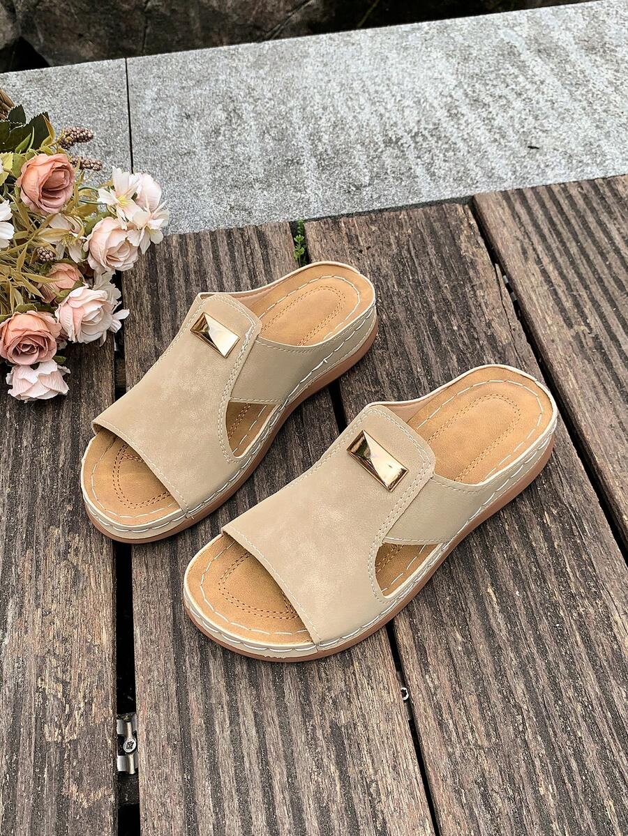 Sandal Wanita Model Wedges Satu Tali, Sandal Jepit Ujung Terbuka Warna Aprikot dengan Sol Tebal, Dekorasi Gesper Logam, Cocok untuk Pakaian Kasual Pantai Musim Panas - Aprikot - View 1