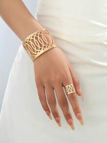 1 Set Elegant Fashion Exaggerated Creative Design Metal Striped Mesh Open Adjustable Bracelet + Ring Women's High-End Jewelry Set, Can Be Used As A Gift - Yellow Gold - View 1