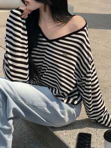 Sweater Rajut Lengan Panjang Bergaris Longgar Leher V Warna Blok untuk Wanita Musim Gugur/Dingin - Hitam dan putih - View 2