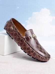 GAISIMA Men's Retro All-Over Print Slip-On Loafers, Metal Buckle Flat Driving Moccasins, Casual Everyday Wear, Suitable For All Seasons - Brown - View 3