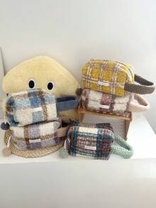 Autumn/Winter Atmosphere Plaid Plush Handbag Tote Storage Bag Large Capacity Portable Skincare & Makeup Organizer Bag - Multicolor - View 6