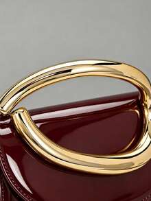 Fashionable Metal Decor Mini Clutch, Elegant Glossy Metal Strip Accents, Luxurious Texture, Suitable For Evening Gowns, Weddings, Parties, Includes Metal Chain - Burgundy - View 5