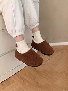 1 Pair Baby Thermal Lined House Slippers, Thick Inner Lining For Warmth, Non-Slip Soft Sole Indoor/Outdoor Fuzzy Slippers, Fashionable Home Slippers For Kids - Brown - View 6