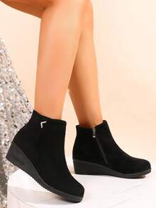 WTKMRSSTEP Women's Autumn/Winter Wedge Heel Ankle Boots With Metal Decor, Side Zipper, Round Toe, Soft Sole, Height-Increasing Comfortable Boots - Black - View 2