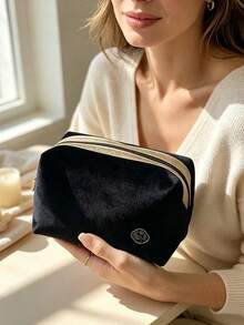 Shiseido Black Velvet Makeup Bag, Gold Zipper Trim, Portable And Durable, Travel-Friendly Cosmetic Storage Bag, Suitable For Personal Use And Gift Giving, SHISEIDO‑GIFT‑15 - Teal Blue - View 4