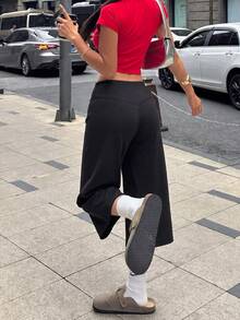 Women's Black High-Waist Tummy Control Wide Leg Capri Pants, Compression Shaping, Butt Lifting Design, Suitable For Yoga And Pilates - Black - View 2
