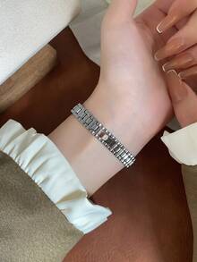 1 buah Jam Tangan Wanita Fashion Persegi Warna Perak dengan Desain Quartz, Angka Arab, Permukaan Minimalis Bertekstur Abu-abu, Cocok untuk Pemakaian Sehari-hari - Perak - View 5