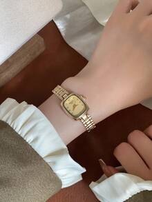 1件女款時尚正方形金色石英手錶，極簡金色紋理錶盤搭配阿拉伯數字刻度，適合日常佩戴 - 金色 - 查看 4