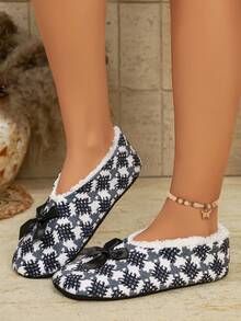 Comfortable All-Season Women's Indoor Slippers, Soft Lining, Houndstooth Bow Fleece Floor Shoes - Black - View 3
