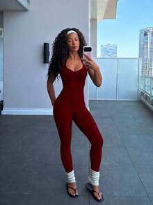 Women's Halter Neck Ruched Sports Tank Top & High Waist Seamless Yoga Pants, 2-Piece Fitness Set - Red - View 3