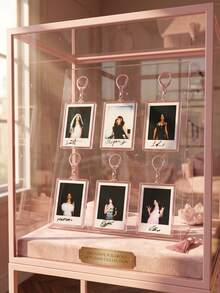 1pc/6pcs KATSEYE Members Autograph Photo Aesthetic Acrylic Keychains, All Member Vintage Signed Photo Series Rectangular Pattern Pendant, Backpack & Car Key Accessories, K-Pop & Western Pop Music Fan Gift - Multicolor - View 4