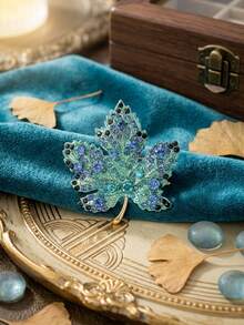 Classic Rhinestone Maple Leaf Brooch, Botanical Brooch, Women's Unisex Style, Casual Party Jewelry Accessory, Friend Gift Decoration - Maple Leaf - View 18