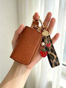 1 buah Dompet Kunci Kulit PU Kasual Motif Leopard dengan Liontin Stroberi, Tempat Kunci Mobil Sepanjang Musim, Pelindung Kunci Remote Mobil Kecil - Satu-Ukuran - View 1