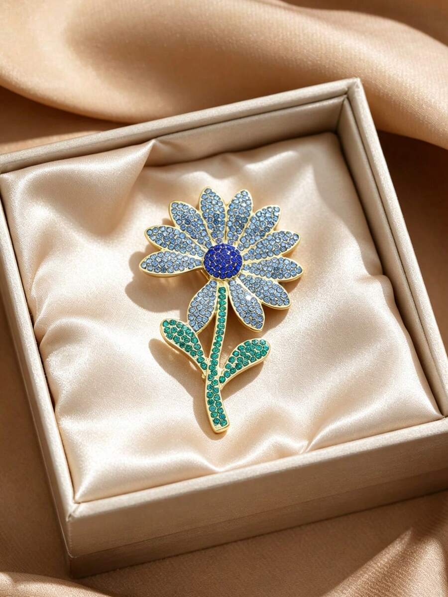 1pc Fashionable Full Rhinestone Daisy Flower Brooch, Personalized Accessory, Holiday Gift, Versatile For Daily Wear - Blue - View 1