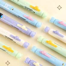 4 pcs Pulpen Netral Penghapus Termal Sweet Baby Slide Samping Klik 0,5 mm Hitam/Biru Motif Kartun Lucu untuk Pelajar, Desain Kartun Bayi Manis Menggemaskan dengan Berbagai Pola, Tampilan Segar dan Menarik, Ujung Bullet 0,5 mm, Pilihan Tinta Hitam/Biru, Menulis Halus, Tulisan Jelas, Mudah untuk PR dan Catatan Harian, Desain Inti Slide Samping Inovatif, Tidak Perlu Tekan Bagian Atas, Cukup Dorong Tombol Samping untuk Memperpanjang Mata Pena, Pengoperasian Simpel dan Praktis, Bagian Atas Pena Bentuk Beruang dengan Penghapus Terintegrasi - A - View 6