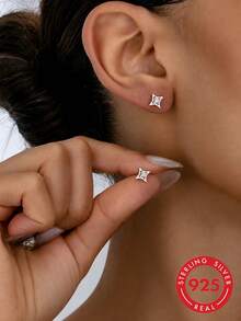 1 Pair S925 Sterling Silver Lively Cute Petite Star Stud Earrings For Women, Minimalist Fresh Ins Style Cartilage Earrings, Niche Gentle Sweet Cool Versatile Casual Party Holiday Vibe Accent Ear Jewelry - Star - View 12