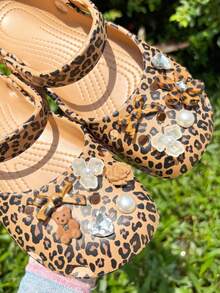 11pcs Cute Brown Bear & Leopard Print DIY Shoe Charms, Suitable For Perforated Sandals, Elegant & Fashionable, Bowknot Gift For Girlfriend - Khaki - View 1