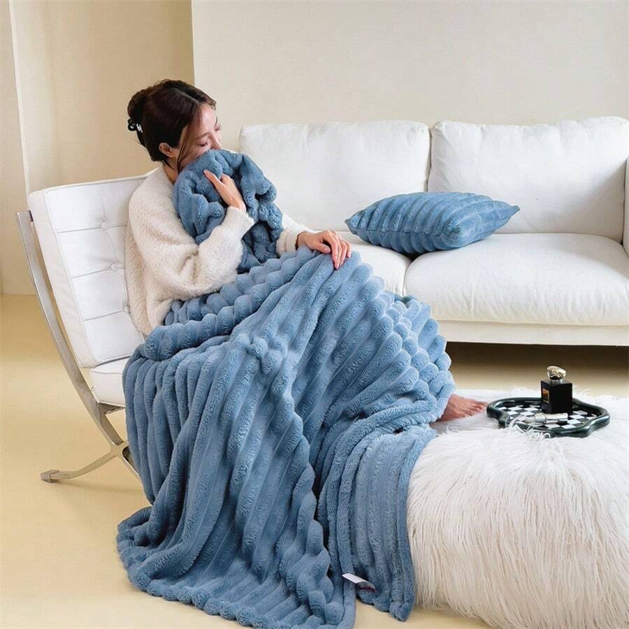 1pc Solid Color Striped Soft Warm Plush Blanket, Room Decor Multi-Functional Throw Blanket, Suitable For Bed, Sofa, Travel, Office, Bedroom Decor Home Decor Autumn Decor All Season Use, Christmas Gift Halloween Perfect Gift For Friends And Family