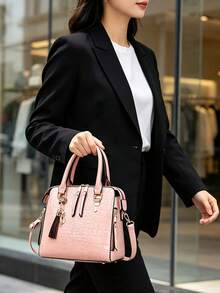 Tas Tangan Wanita Motif Buaya Mengkilap Kulit Paten Hijau dengan Pegangan Atas, Tas Selempang Bahu yang Dapat Dilepas dengan Liontin Rumbai - Hijau - View 5