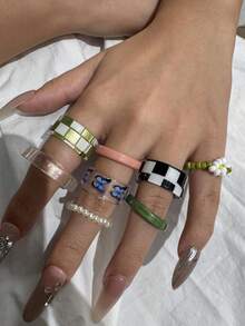 8件組彩色不對稱圖案蝴蝶格紋印花手工串珠戒指，Y2K彩色誇張戒指套組，適合作為朋友的珠寶禮物 - 彩色 - 查看 2
