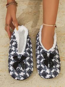 Comfortable All-Season Women's Indoor Slippers, Soft Lining, Houndstooth Bow Fleece Floor Shoes - Black - View 1