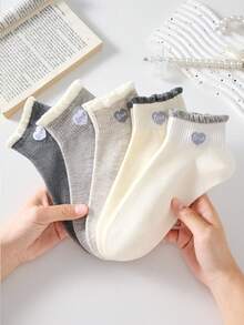 5 Pairs Women's Cute Breathable Heart Pattern Fashion Short Invisible Socks, Ankle Socks, Boat Socks, Breathable Soft Minimalist Socks, Fashion Socks, White Socks Black Socks Suitable For Daily Casual Wear, Suitable For Spring Summer All Seasons - View 3