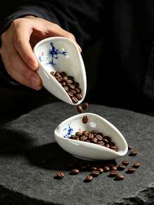 2pcs Blue And White Coffee Bean Measuring Scale Plate And Coffee Bean Spray Bottle, Coffee Bean Weighing Plate, Ceramic Tea Set Dispenser, Coffee Gift, Tea And Coffee Bean Container, Tea Accessories, Measuring Container Suitable For Coffee Or Tea Supplies - Multicolor - View 2