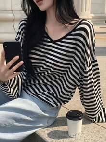 Sweater Rajut Lengan Panjang Bergaris Longgar Leher V Warna Blok untuk Wanita Musim Gugur/Dingin - Hitam dan putih - View 7