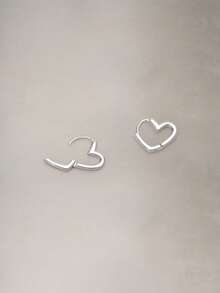 Hatastic 1 Pair Fashionable Copper Heart Shaped Earrings, High-Quality Stainless Steel Earring Hoops, Halloween - Silver - View 2