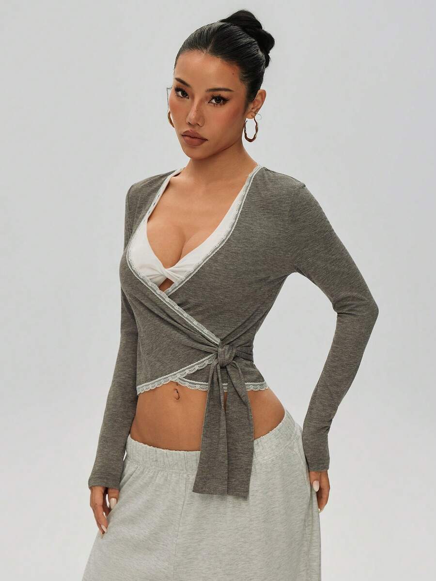 Women's Waist-Cinching Contrast Color Lace Patchwork Slim Fit Tight Vacation Style Sports T-Shirt - Grey - View 1