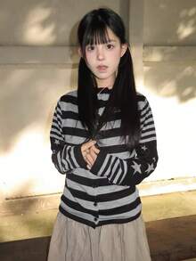 Women's Single-Breasted Casual Patchwork Star & Stripe Cardigan (Random Stripe) - Black - View 2