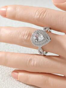 Gmzalx Women's Elegant Sparkling Synthetic Zirconia Engagement Ring, Halo Design Wedding Band, Eye-Catching Jewelry As Proposal, Banquet, Anniversary Surprise Gift - Silver - View 7