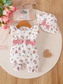 BrownBark 2pcs/Set Baby Girl Spring/Summer Cute Versatile Colorful Heart Print Double-Sided Gauze Romper & Hat, Sleeveless Ruffle Bow Baby Crawler Romper, Matching Same Color Hat, Soft Comfortable Newborn Spring/Summer Outing Sweet Outfit, Suitable For 0-12 Months Baby Girl - Pink - View 2