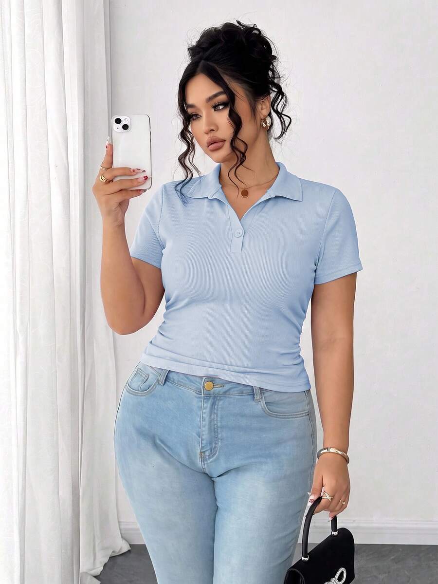 Camiseta de mujer de manga corta ajustada con cuello polo de unicolor,acanalada,transpirable y ligera, para uso diario - Celeste - Ver 1