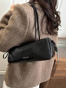 Tas Bahu Kecil Wanita yang Mengkilap, Modis, dan Serbaguna dengan Pita, Ringan, Minimalis, Warna Polos, Tas Ketiak dengan Detail Kerut, Cocok untuk Penggunaan Sehari-hari, Kasual, Perjalanan, Kerja, Liburan, dan Pelajar - Hitam - View 4