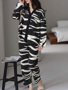 2pcs/Set Women's Pajamas Loungewear Set, Cardigan V-Neck Asymmetrical Print Long Sleeve Long Pants, All Season - Black and White - View 5