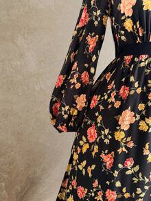 Rusttydustty Women's Vintage V-Neck Patchwork Lace Trim Floral Print Cinched Waist Long Dress, Autumn Women's Dress, Street Vintage Clothing - Black - View 11