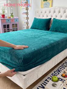 HONEYMOON 1pc Flannel Fitted Sheet, Warm & Breathable Mattress Protector, Elastic Mattress Cover, 9-12 Inches/25cm Deep Pocket, Wrinkle-Resistant, Fits T F Q K All Sizes, Machine Washable, Suitable For Home And School Dorms - Dark Green - View 1