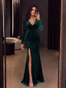 Gaun Bridesmaid Beludru Lengan Panjang Berkerah V Dalam yang Elegan, Desain Belahan Paha, Cocok untuk Acara Pesta Formal - Dark Green - View 4