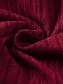 Girls 2 Pieces Set 4-7 Years Old Cream Base Burgundy Bow Print Soft Ribbed Ruffle Short Cardigan & Spaghetti Strap Dress, Gentle Style, Soft Skin-Friendly Fitted Fit, Sweet Young Girl Outdoor Daily Wear - Burgundy - View 10