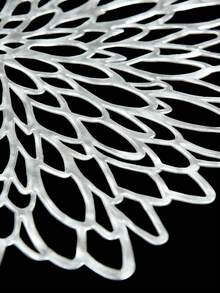 1/2/6pcs Silver Hollow Flower Pattern PVC Placemats, Non-Slip Heat-Resistant Easy To Clean Table Mats, Kitchen Dining Table Decor, Suitable For Wedding Holiday Table Decoration, Home Decor - Silver - View 5