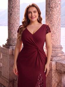 Gaun Pesta Pernikahan Romantis Warna Burgundy Ukuran Besar, Desain Leher V dengan Lipatan di Bagian Dada dan Hiasan Payet untuk Pesta Musim Gugur - Burgundy - View 3