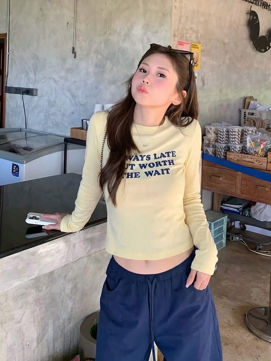 Women's Casual Graphic Print Round Neck Solid Color Regular Shoulder Long Sleeve Top - Yellow - View 1