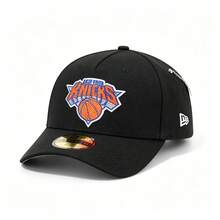 New Era 59FIFTY NY Knicks Black Chain Fitted Flat Bill Casual Baseball Cap 68920 - Black - View 1