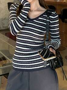 Women's New Korean Style Contrast Striped Knitted Cable V-Neck Long Sleeve Top, Random Pattern - Navy Blue - View 5