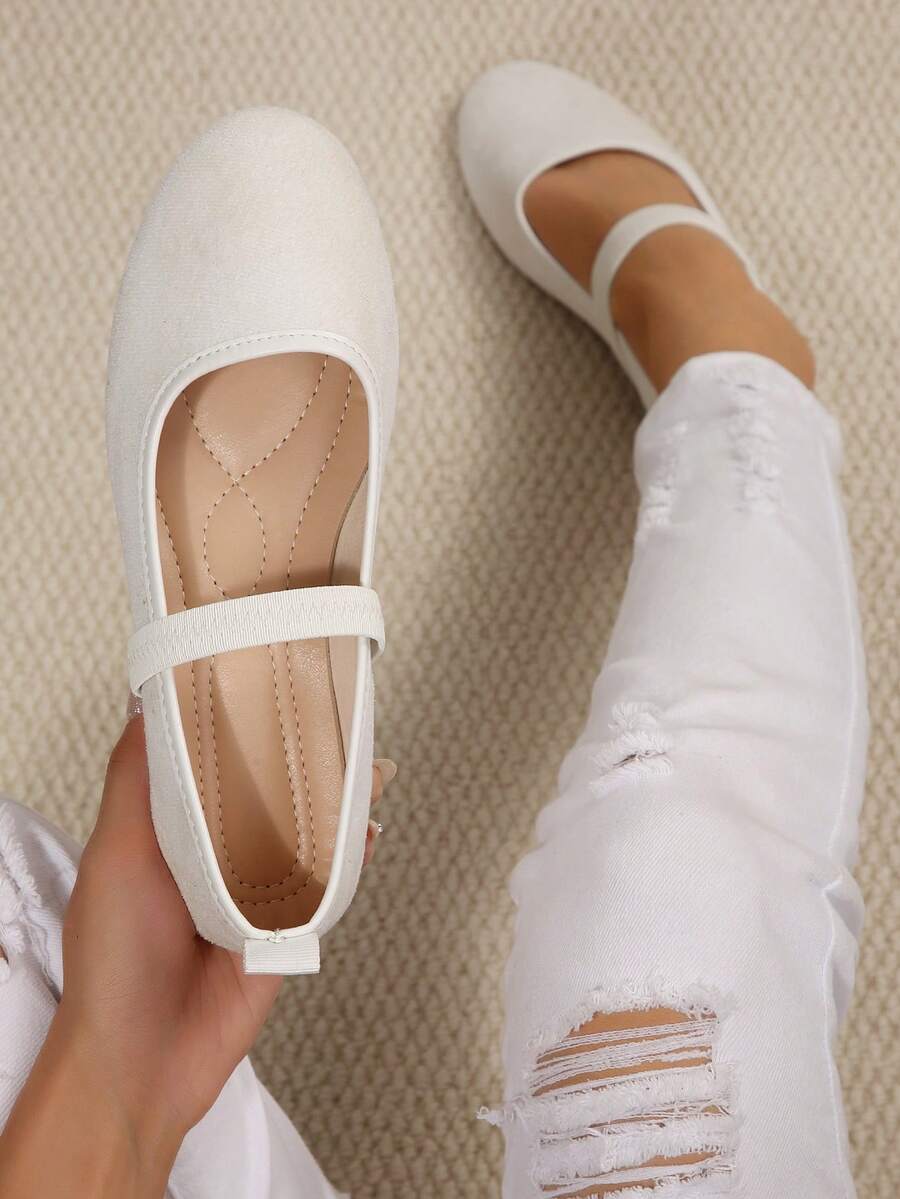 European And American Style New Plus Size Women's Spring/Autumn One-Strap Closed-Toe Pointed-Toe Flat Shoes, Versatile Fairy Style Closed-Toe Sandals - White - View 1
